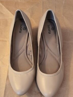 Susina Neutral Beige Round-Toe Ballet Flats